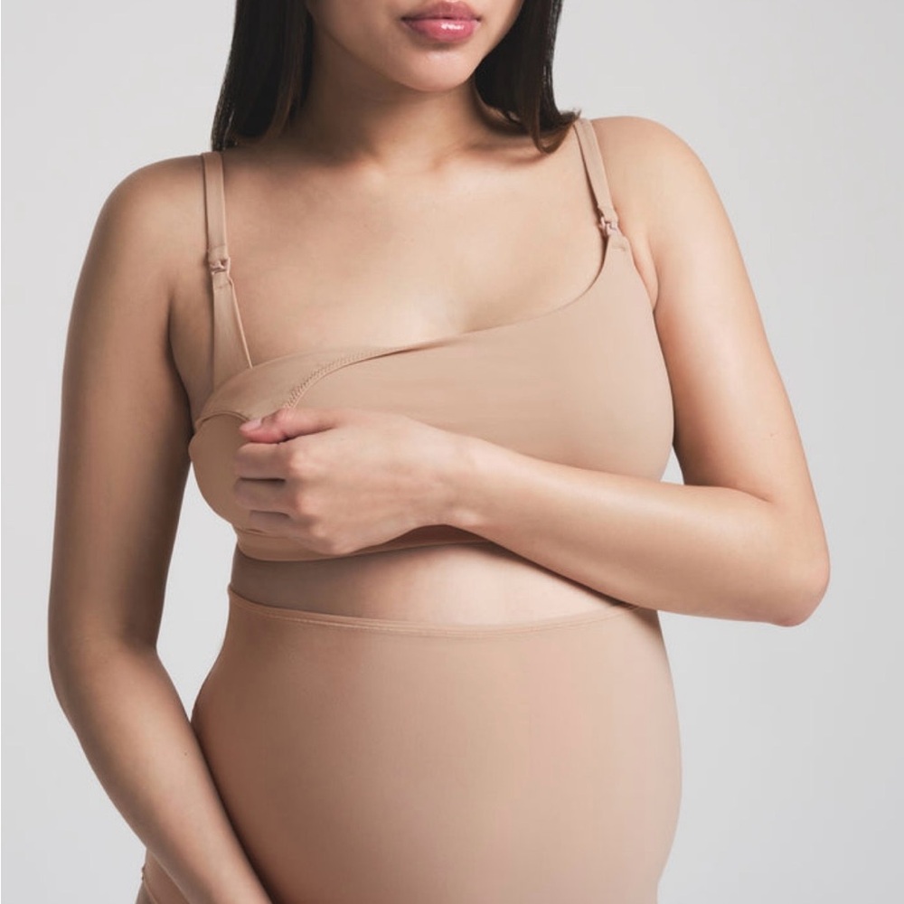 SKIMS Maternity Nursing Scoop Bralette